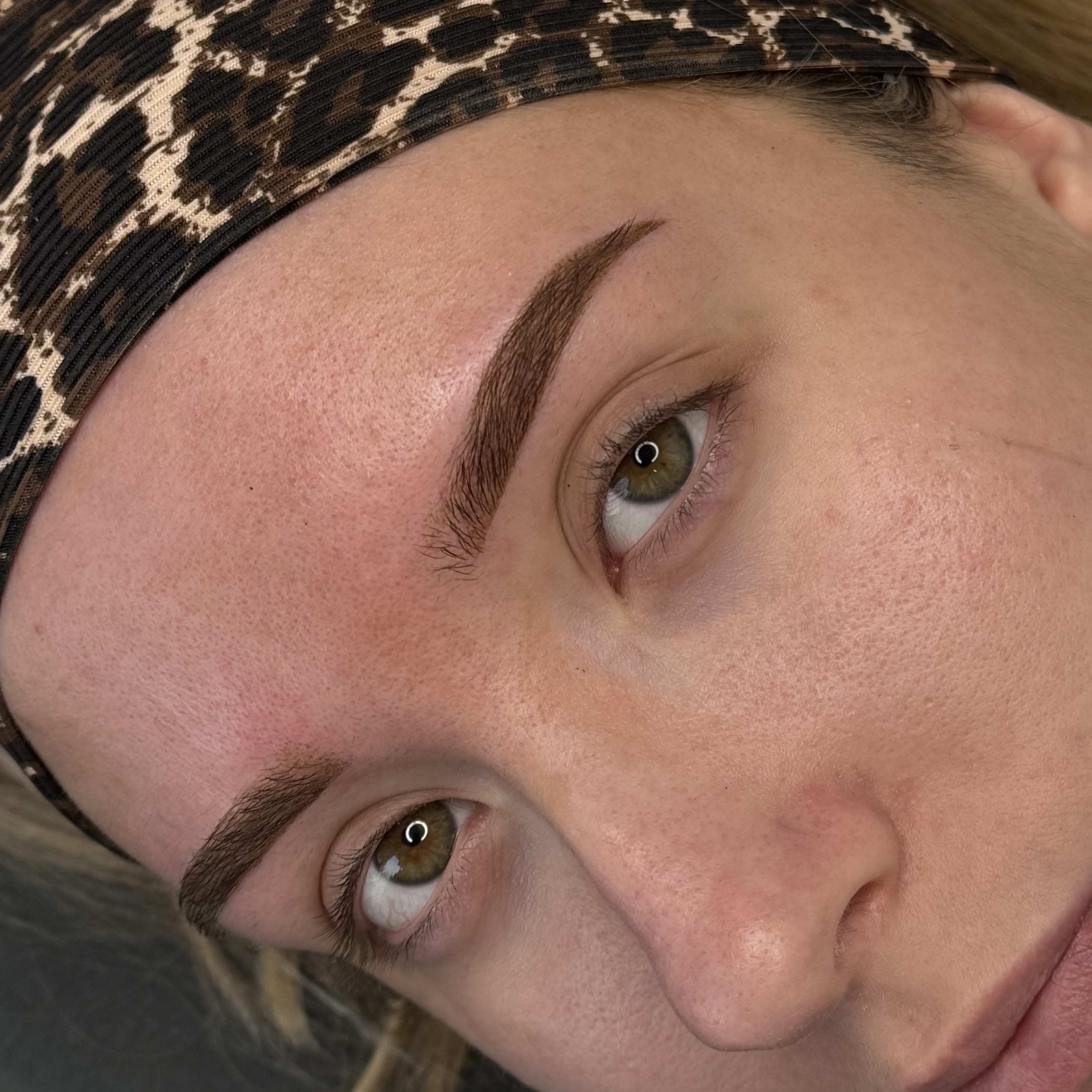 TATOUAGE DES SOURCILS